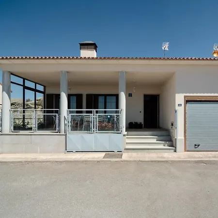 Сasa de vacaciones Navaquesera Mirador De Gredos Ávila