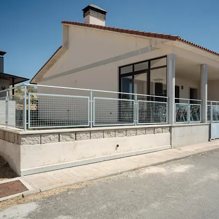 Navaquesera Mirador De Gredos Сasa de vacaciones *